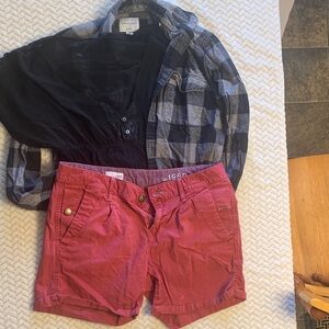 GAP Women's red Cargo Shorts